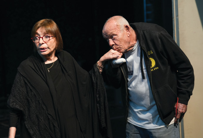 ההצגה "אני סבתא שלך", שלמה וישינסקי, רבקה מיכאלי (צילום:  רדי רובינשטיין)