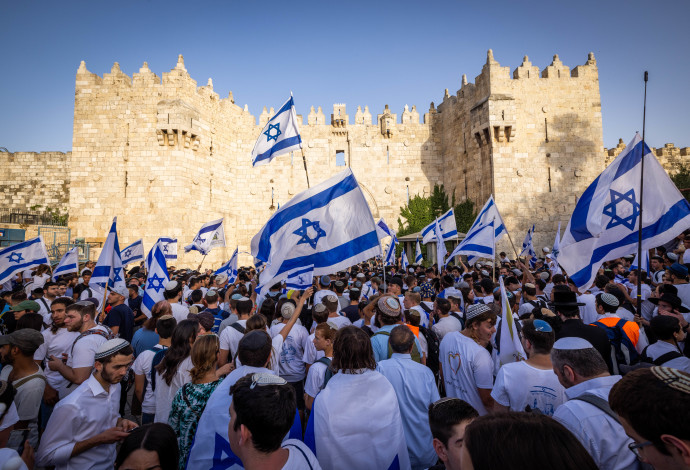 מצעד הדגלים בירושלים (צילום:  נתי שוחט, פלאש 90)