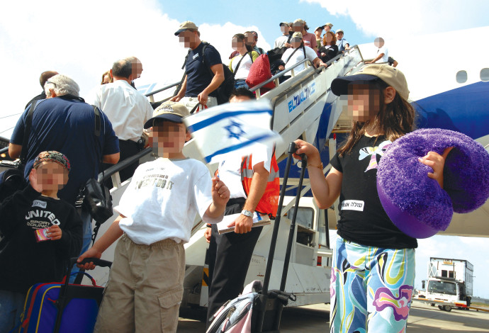 עולים חדשים בנתב"ג, ארכיון (צילום:  גיא אסייג, פלאש 90)