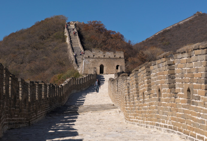 130 דלתות נסתרות התגלו בחומת סין (צילום:  אינג'אימג')
