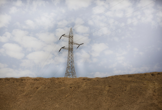 עמוד חשמל (צילום:  ליאור מזרחי, פלאש 90)