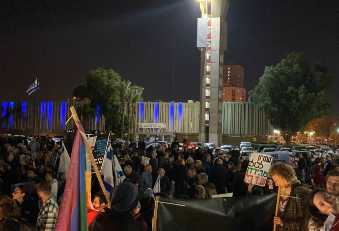 ההפגנה בבאר שבע (צילום:  ארנולד נטייב)