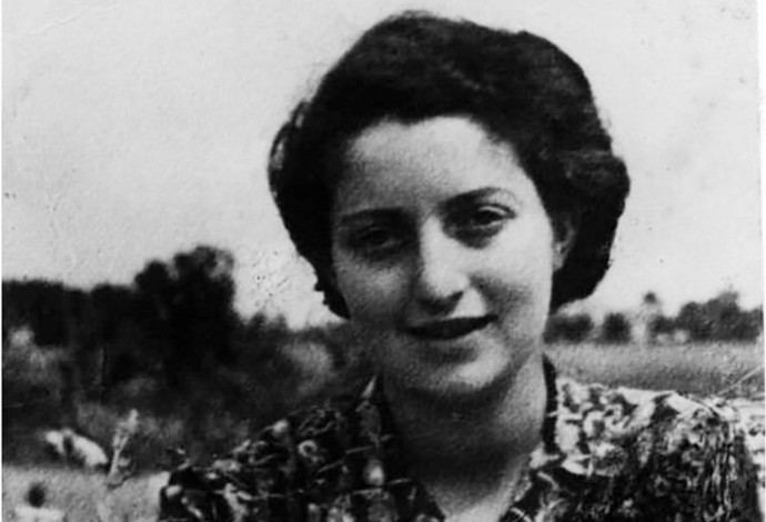 חנה סנש בגיל 18  (צילום:  הספרייה הלאומית)