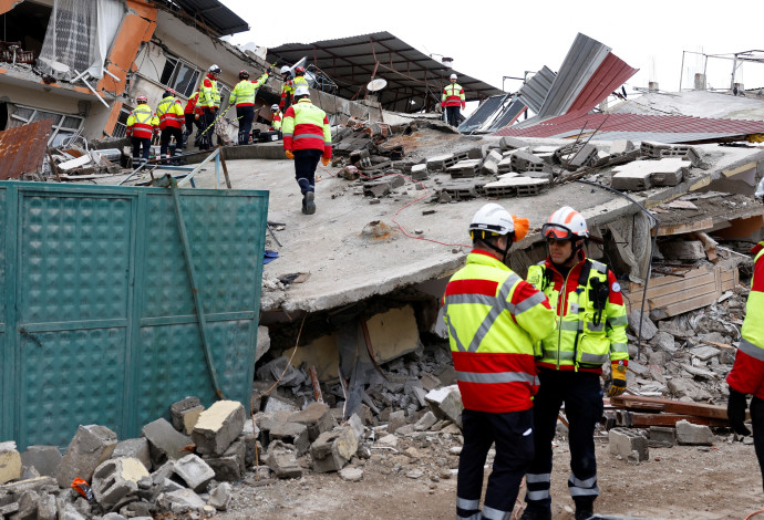 רעידת אדמה בטורקיה (צילום:  REUTERS/Piroschka van de Wouw)