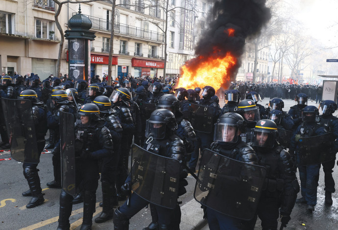 המחאה בצרפת (צילום:  רויטרס)