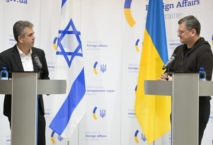שר החוץ אלי כהן ומקבילו האוקראיני דמיטרי קולבה (צילום:  מתן וסרמן)