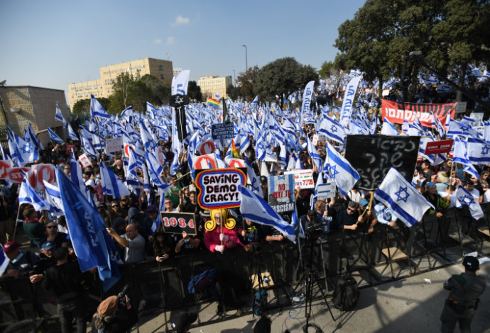 הפגנה נגד הרפורמה בירושלים (צילום:  גילי יערי, פלאש 90)