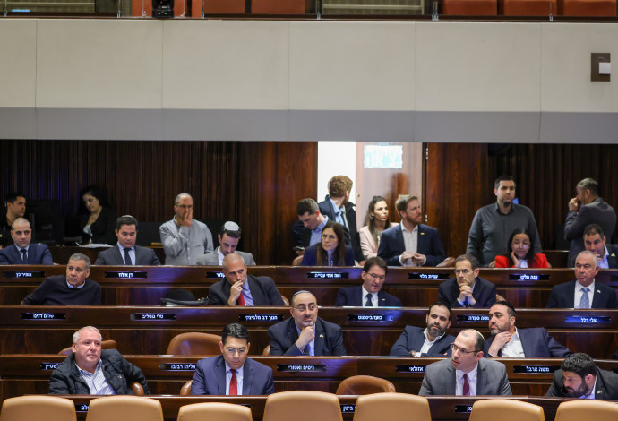 ההצבעה על שני הסעיפים הראשונים ברפורמה המשפטית (צילום:  נועם מושקוביץ, דוברות הכנסת)