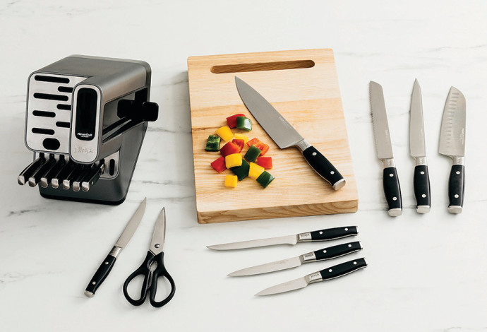 Ninja Foodi StaySharp נינג'ה מערכת 17 חלקים - 16 סכינים ומשחיז מובנה (צילום:  שריג יבואן רשמי)