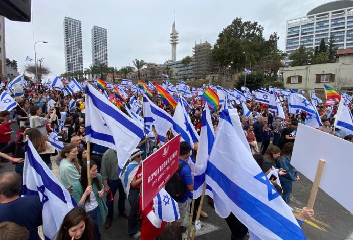 המחאה נגד הרפורמה המשפטית בתל אביב (צילום:  אבשלום ששוני)