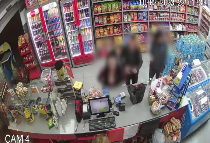 תושב באר שבע ניסה לשדוד קיוסק באמצעות אקדח דמה (צילום:  דוברות המשטרה)