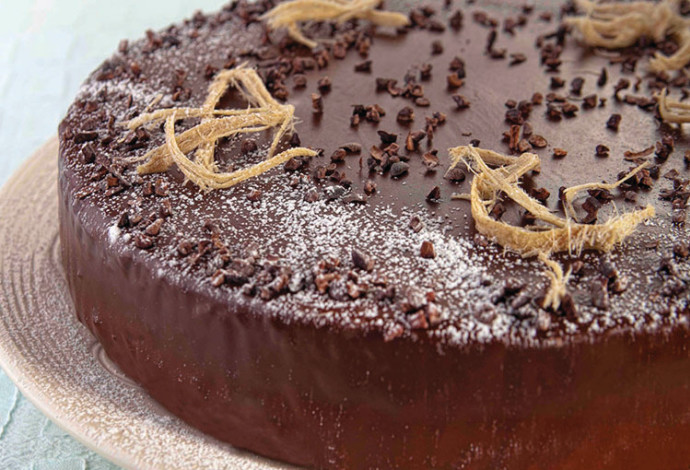 עוגת שוקולד וחלווה (צילום:  פסקל פרץ-רובין)