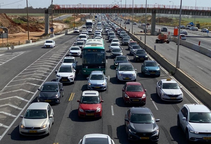 פקקים. אילוסטרציה (צילום:  אבשלום ששוני)