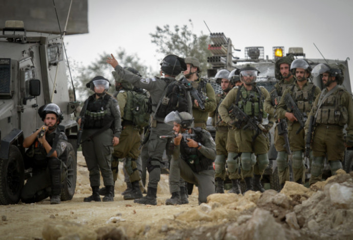 עימותים בין פלסטינים וכוחות צה"ל בשטחים (צילום:  נאסר אישתיה, פלאש 90)