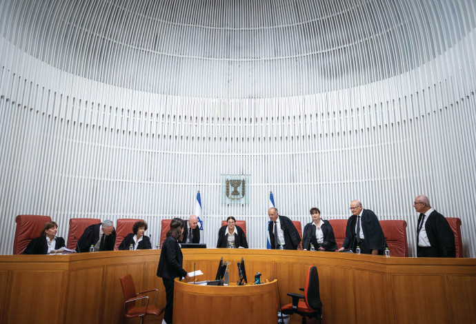 פרסום ראשון: בית המשפט העליון הוציא החלטות ללא סמכות חדשות מעריב