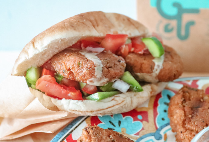 גם לטבעונים מגיע. מתכון לקבב טבעוני בחסות אורגניקזון (צילום:  יעל אלעד)