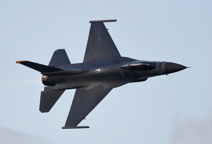 מטוס F16 של חיל האוויר האמריקאי (צילום:  Ian Hitchcock/Getty Images)
