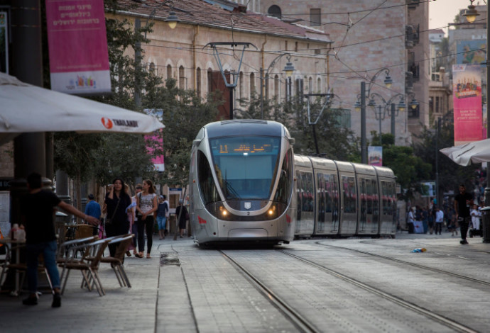 הרכבת הקלה בירושלים (צילום:  יונתן זינדל פלאש 90)