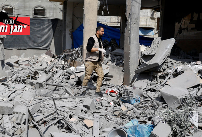 נזקי מבנים לאחר התקיפה של צה"ל בעזה בעקבות חיסול בכירי הג'יהאד האסלאמי (צילום:  REUTERS/Ibraheem Abu Mustafa)
