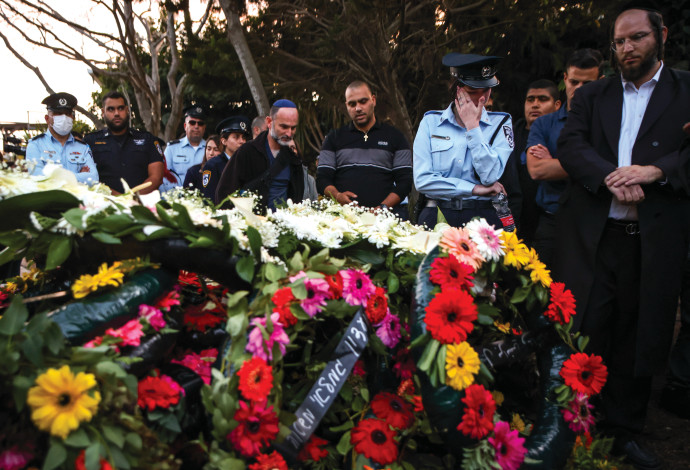 הלווייתו של השוטר אמיר חורי ז"ל (צילום:  דוד כהן, פלאש 90)