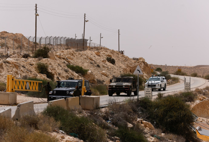 פיגוע בגבול מצרים (צילום:  REUTERS/Amir Cohen)