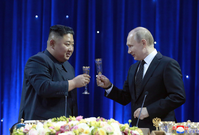 נשיא רוסיה ולדימיר פוטין ושליט קוריאה הצפונית קים ג'ונג און (צילום:  רויטרס)