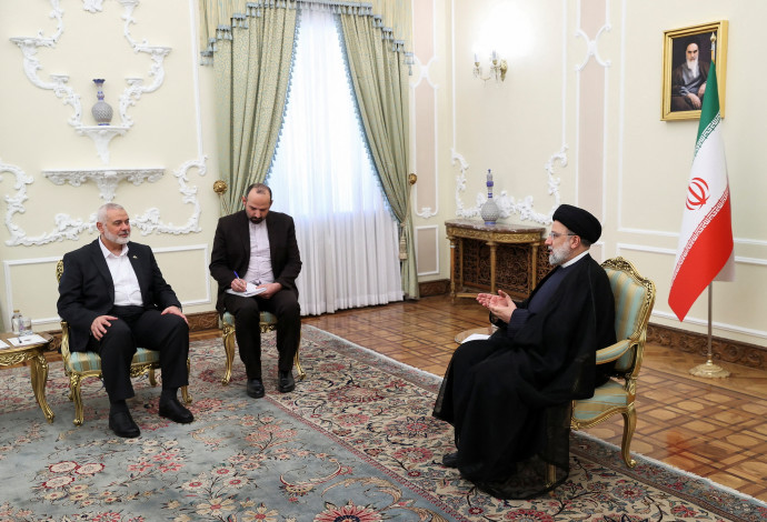 פגישת איסמעיל הנייה והמנהיג העליון של איראן עלי חמינאי (צילום:  רויטרס)