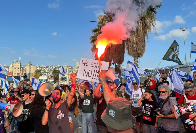 מחאה נגד הרפורמה בנמל חיפה (צילום:  גבי דנציגר)