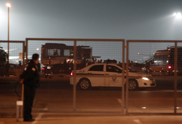ניידת משטרה בטורקיה (צילום:   REUTERS/Osman Orsal)