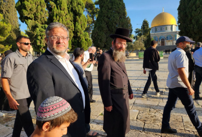 איתמר בן גביר בהר הבית (צילום:  מינהלת הר הבית)