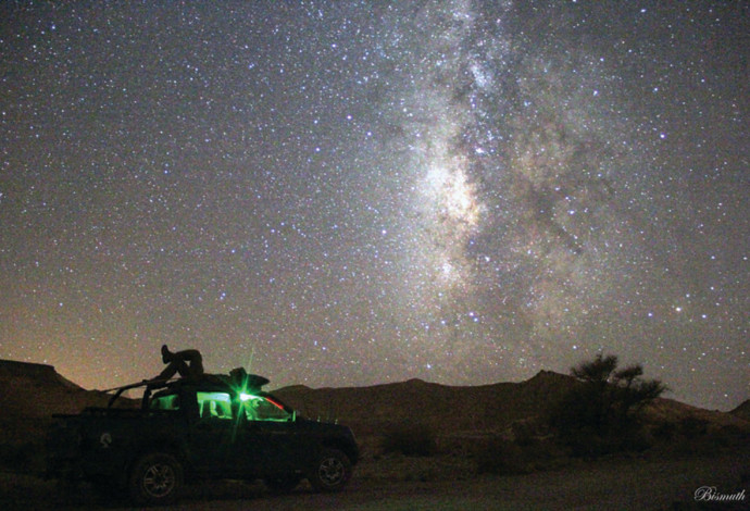 ליל מטאורים במכתש רמון (צילום:  גל ביסמוט)