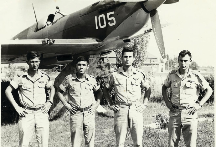 מימין לשמאל: יגאל שוחט, גיורא רום, דני אנגל, אילן גונן (צילום:  פרטי)