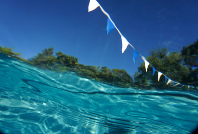 הסכנה של הקיץ – בריכות השחייה (צילום:  Melinda Podor gettyimages)