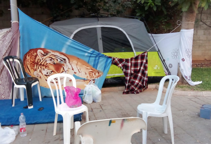 האוהל של המשפחה בקריית אונו  (צילום:  צילום פרטי)