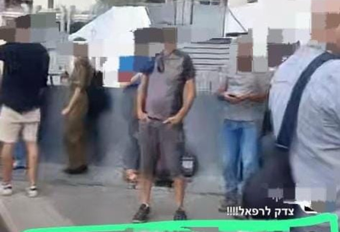 שלושה תושבי חיפה עוכבו לחקירה בחשד כי איימו על חייהם של שוטרים  (צילום:  דוברות המשטרה)