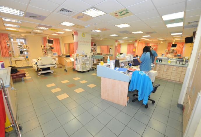 מחלקת טיפול נמרץ בבית החולים לגליל, ארכיון (צילום:  רוני אלברט)