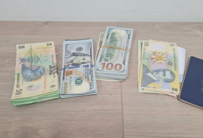 הכסף שאבד בתחנת הרכבת בנתב"ג (צילום:  דוברות רכבת ישראל)