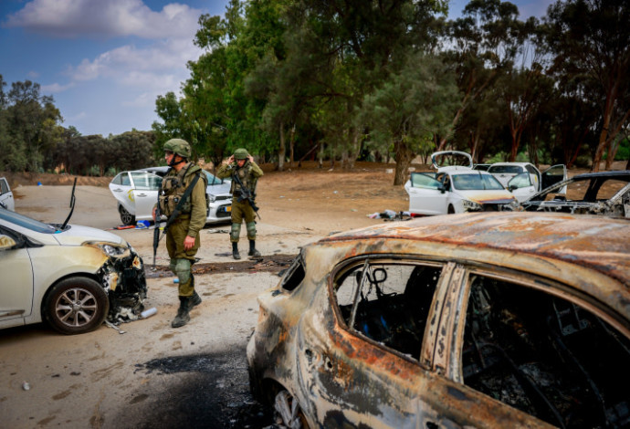 זירת הטבח במסיבת הטבע ברעים, מבצע חרבות ברזל (צילום:  חיים גולדברג, פלאש 90)