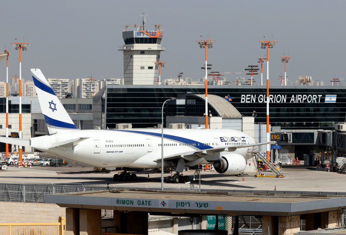 מטוס אל על בשדה התעופה בן גוריון (צילום:   JACK GUEZ/AFP via Getty Images)