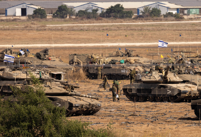 כוחות הצבא בגבול עזה (צילום:  Yonatan Sindel/Flash90)