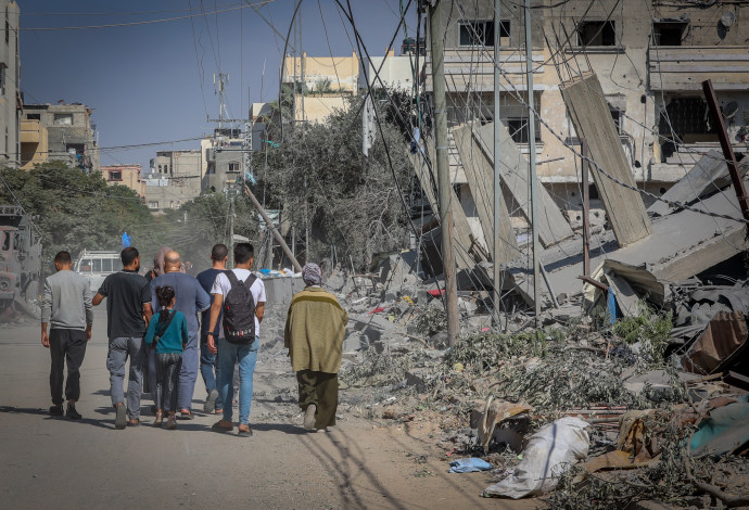 פלסטינים בעזה  (צילום:  Atia Mohammed/Flash90)