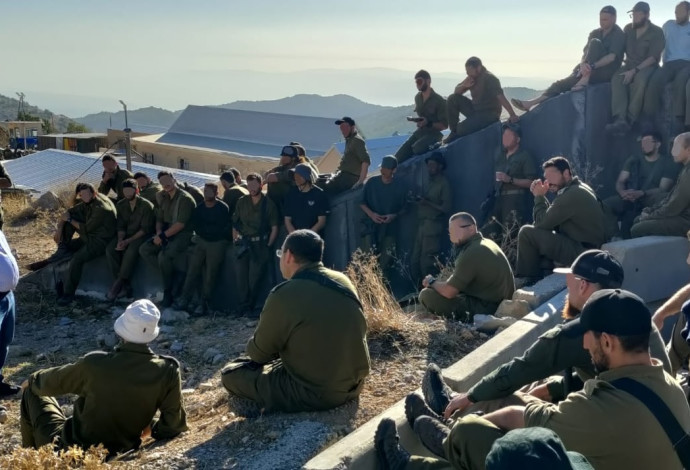 נוסע בין מוצבים. ד"ר יוסרי ח'יזראן  (צילום:  המרכז האקדמי שלם)