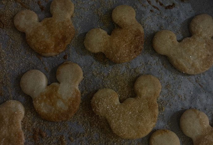 עוגיות בצורת מיקי מאוס (צילום:  ליאל עזור)