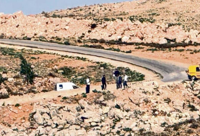 אנשי חיזבאללה בסמוך לגבול לבנון (צילום: ללא)