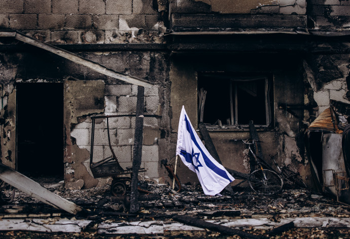 מתוך התערוכה "בארי" במוזיאון חיפה (צילום:  מיכה בריקמן)