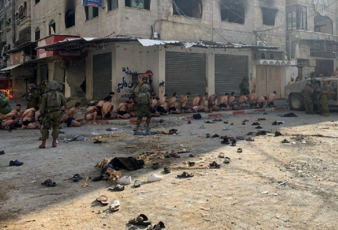 לקיחת שבויים בעיר עזה (צילום: שימוש לפי סעיף 27א')