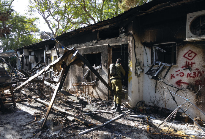 קיבוץ ניר עוז לאחר הטבח (צילום:  חיים גולדברג, פלאש 90)