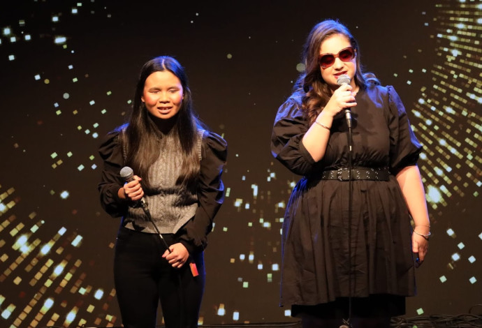 להקת שלווה שרים למען החטופים  (צילום: דודו גרנות)