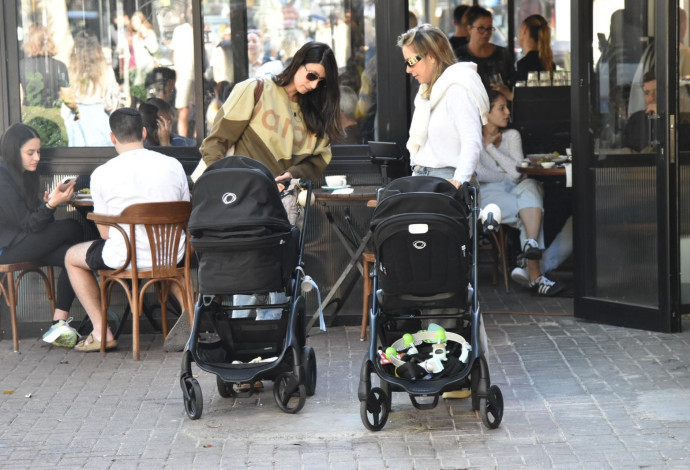 שירי קופפרברג, שרונה מרלין (צילום: צ'ינו פפראצי)