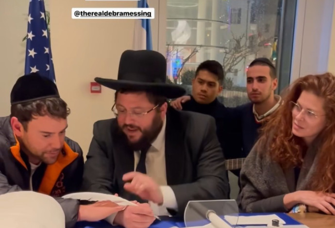 דברה מסינג בישראל (צילום: צילום מסך מתוך אינסטגרם)